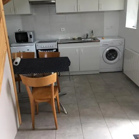 Apartman Duplex Independant Avec Parking Ferme *